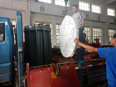 云南客户订购的一批水库闸门检修人孔门发货。